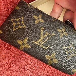 Beautiful Louis Vuitton Key Chain/Coin Pouch